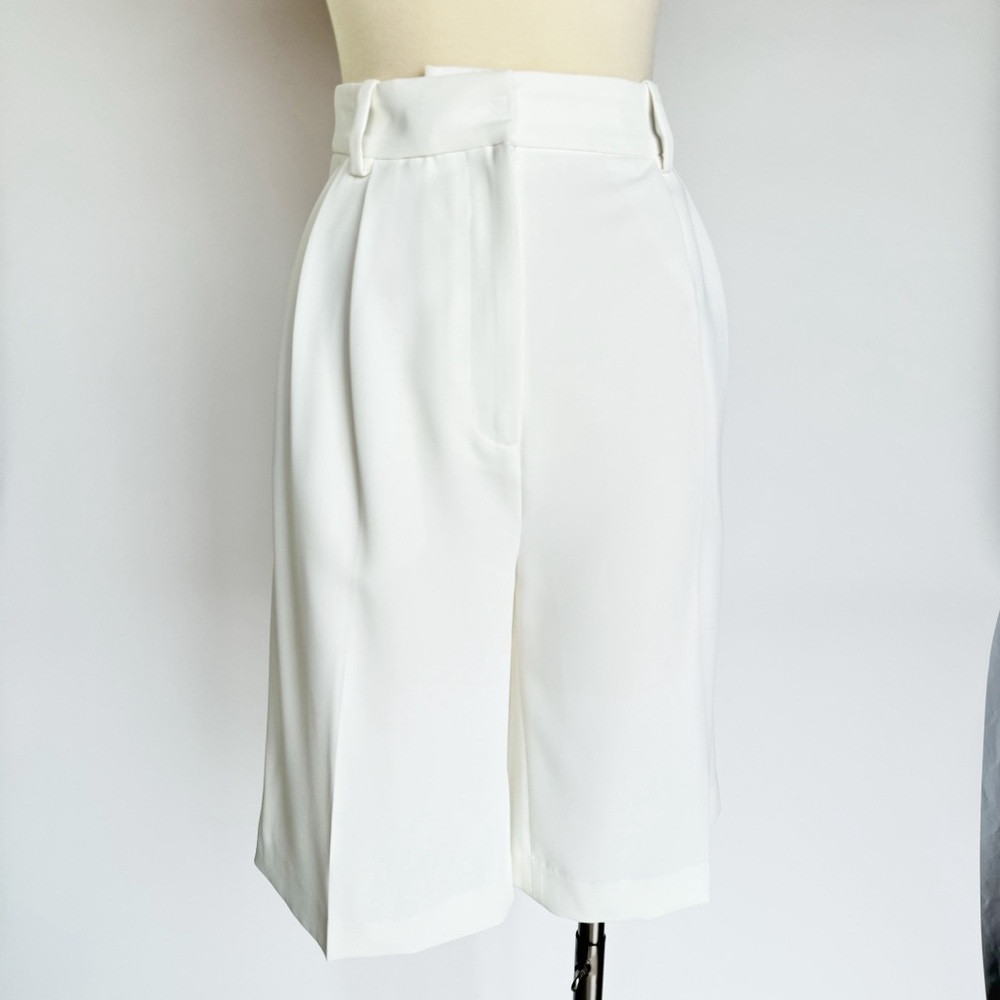 Cream Bermuda Shorts - Picture 5 of 16